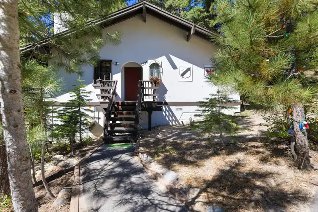 Cortina Chalet, photo 1