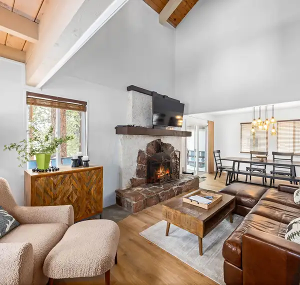 Mountaintop Retreat, cabin in Incline Village