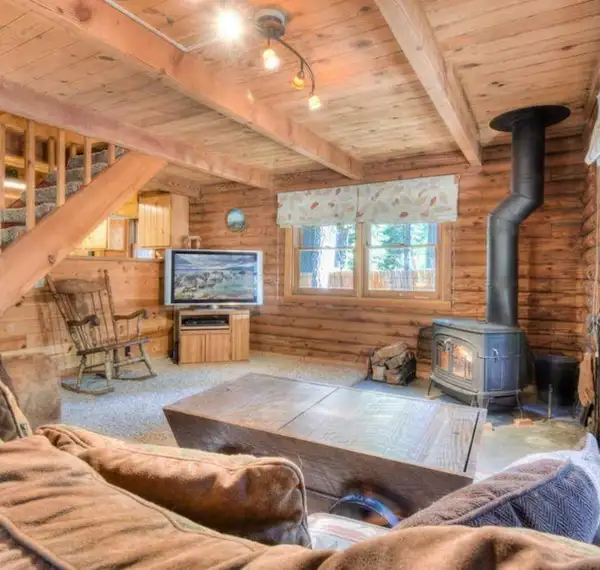 Enchanted Woods Cabin, cabin in Homewood
