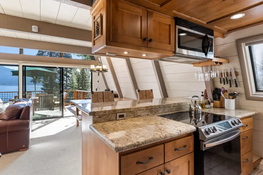 Livin' on the Edge, an MG home in Crystal Bay