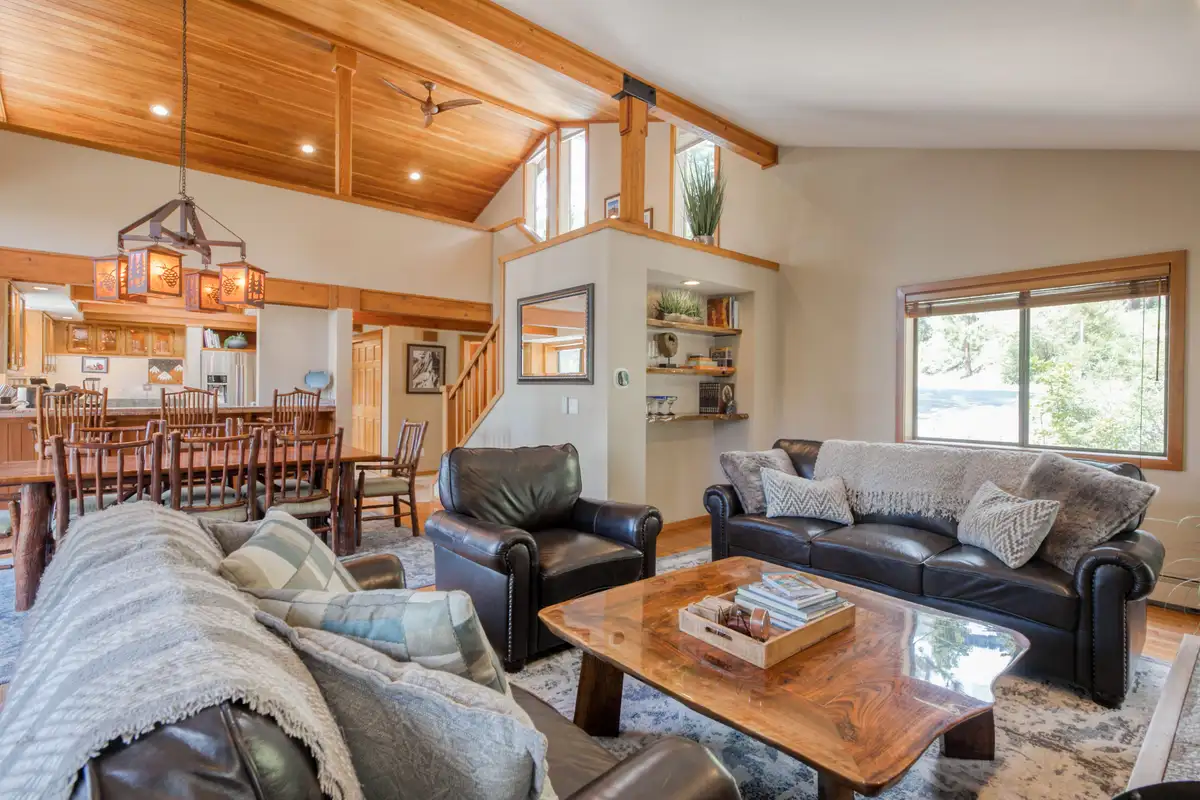 Main Living room, Lunar Lakeview Haven