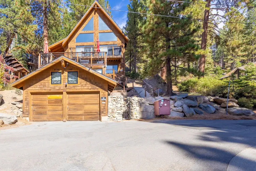 Street View of house, Rustic Ridge Retreat
