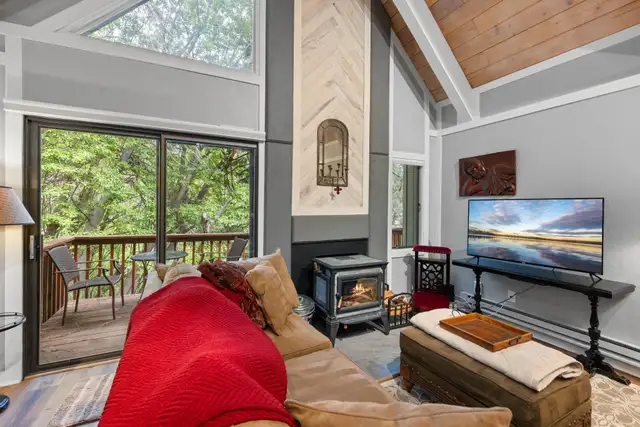 Tahoe Peaks & Shores Retreat, photo 3