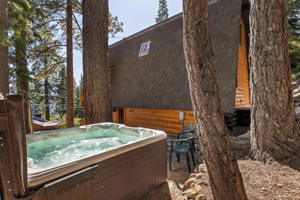 Livin' on the Edge, an MG home in Crystal Bay