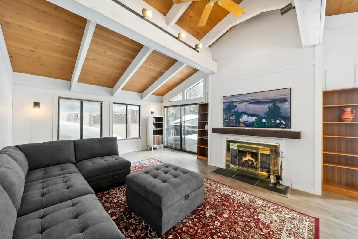 Living Room, Lake View Treasure