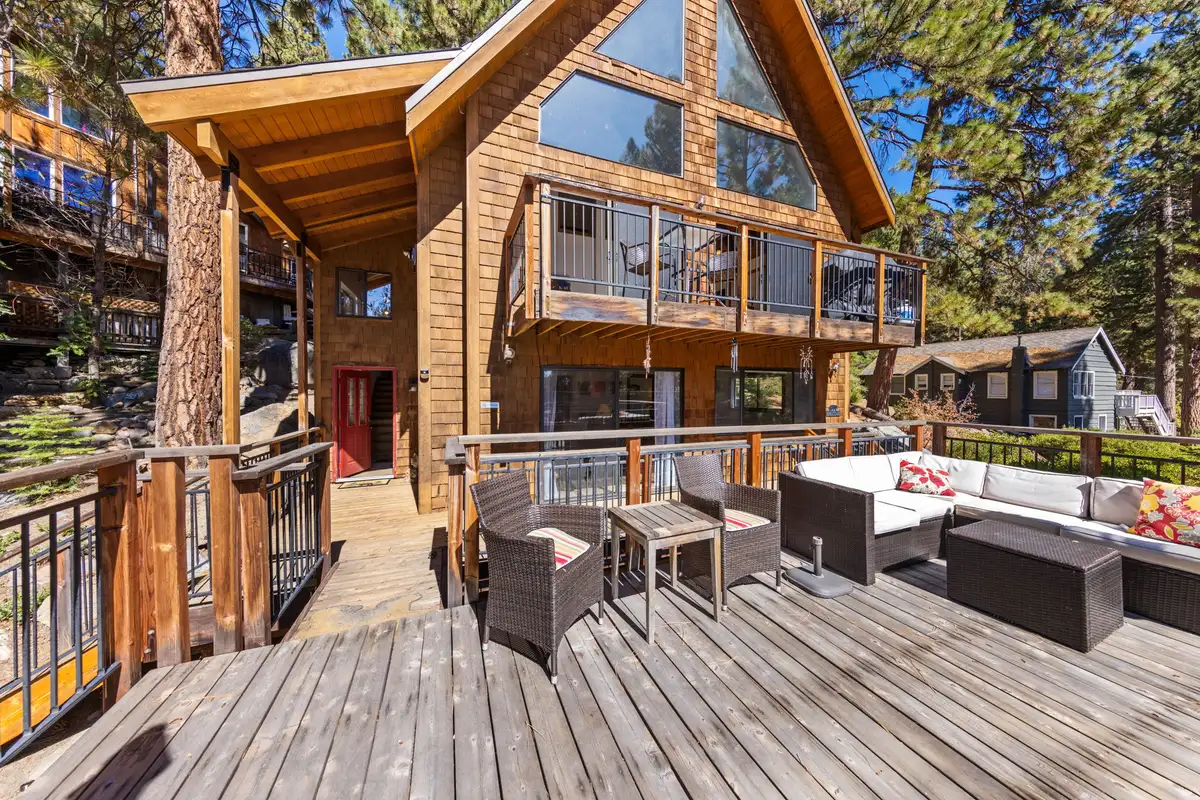 Entrance and front deck- furniture only available in summer, Rustic Ridge Retreat