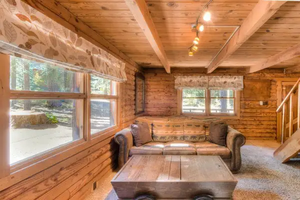 Enjoy the wildlife views, Enchanted Woods Cabin