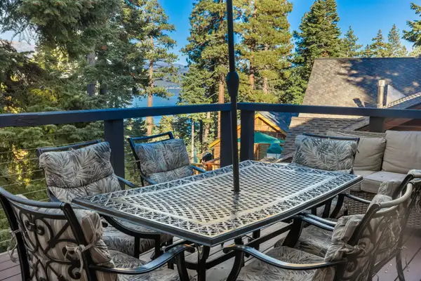 Back deck with seating and BBQ, Lakeview Grandeur