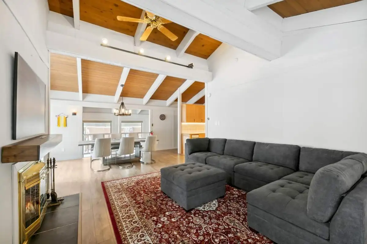 Living Room, Lake View Treasure