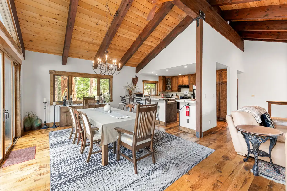 Open area Dining room, Evergreen Hideout