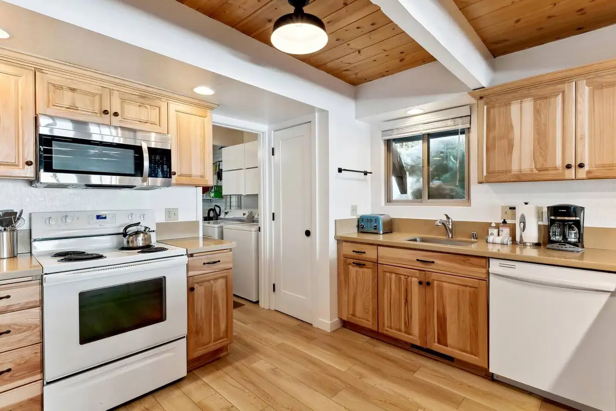 Kitchen, Patton's Pfeiffer Cabin