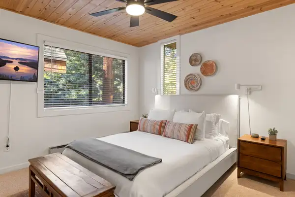 2nd floor bedroom, Serenity Bungalow