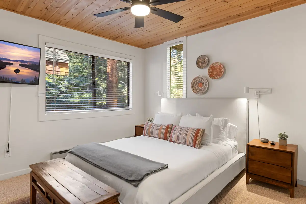 2nd floor bedroom, Serenity Bungalow