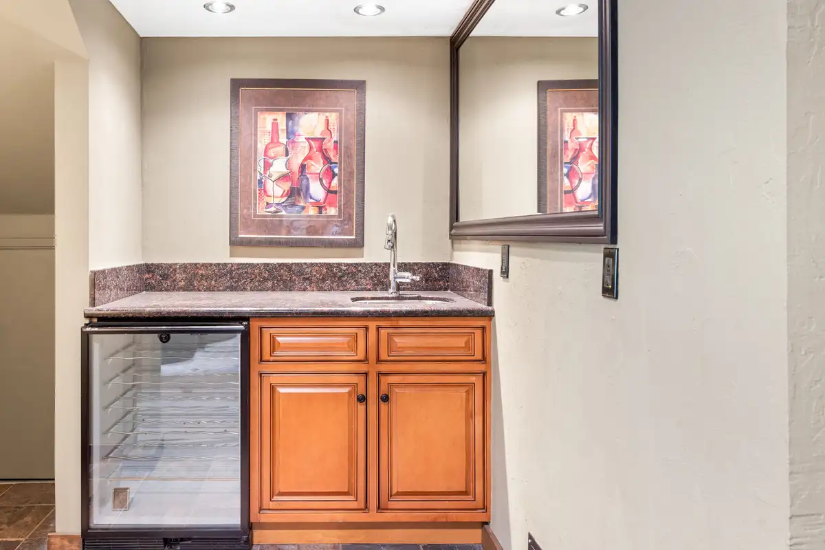 Wet bar with a sink and beverage fridge, Tranquil Stay