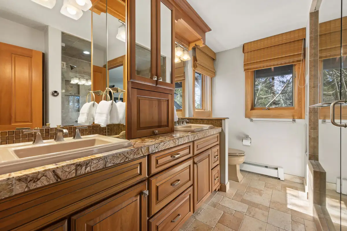Master bath, Elevated Tahoe Escape