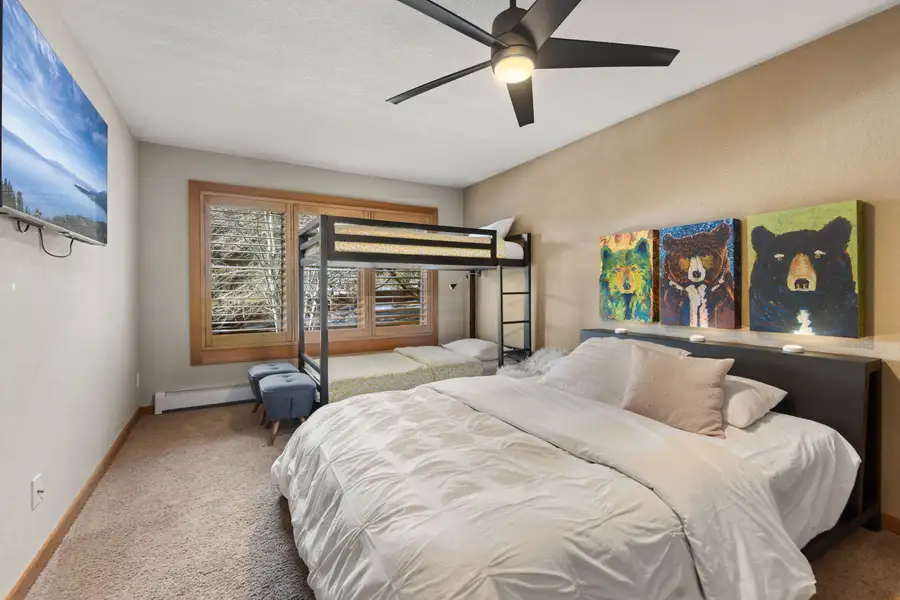 2nd bedroom upstairs - queen and 2 twin beds, Elevated Tahoe Escape