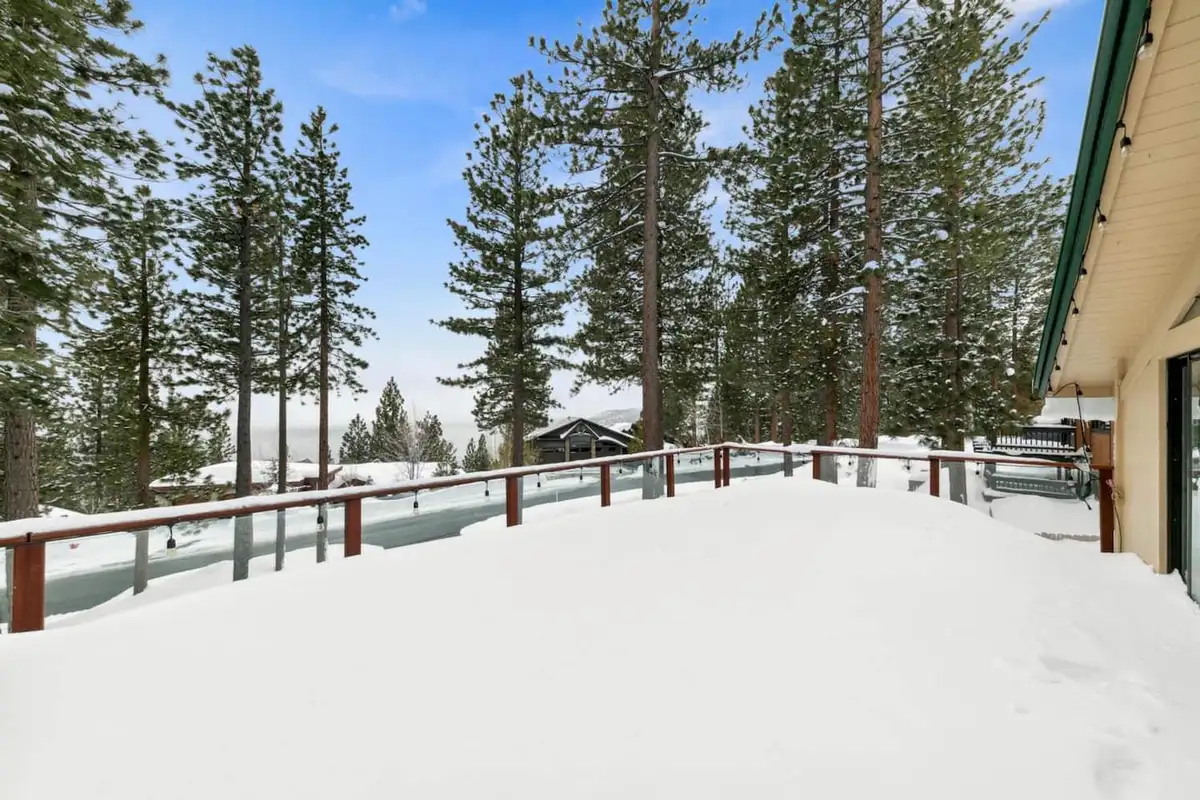 Deck with Amazing View, Lake View Treasure