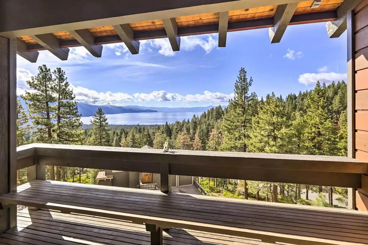 Property grounds, Lakeview Oasis
