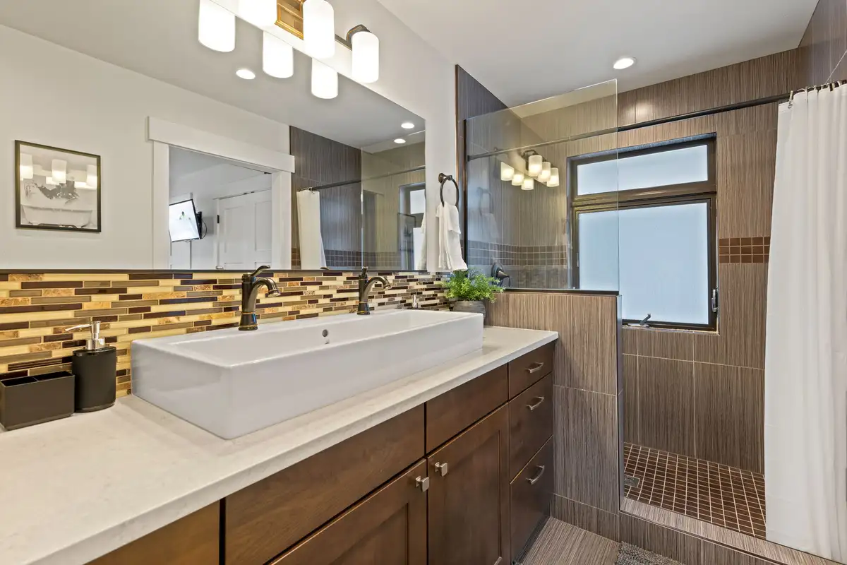 Bathroom with a vessel sink and tiled walk-in shower, Incline Lakehouse Lookout