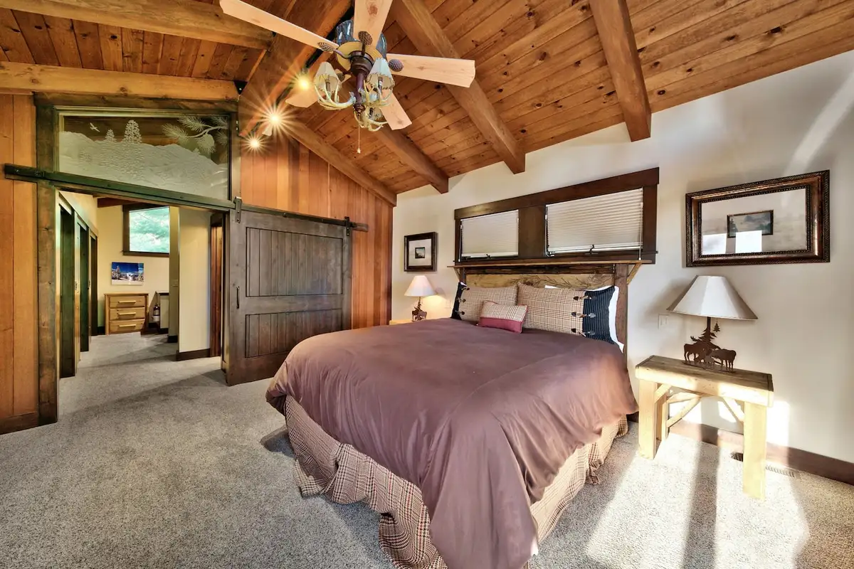 Upstairs Master bedroom #4, Mammoth Haven Retreat