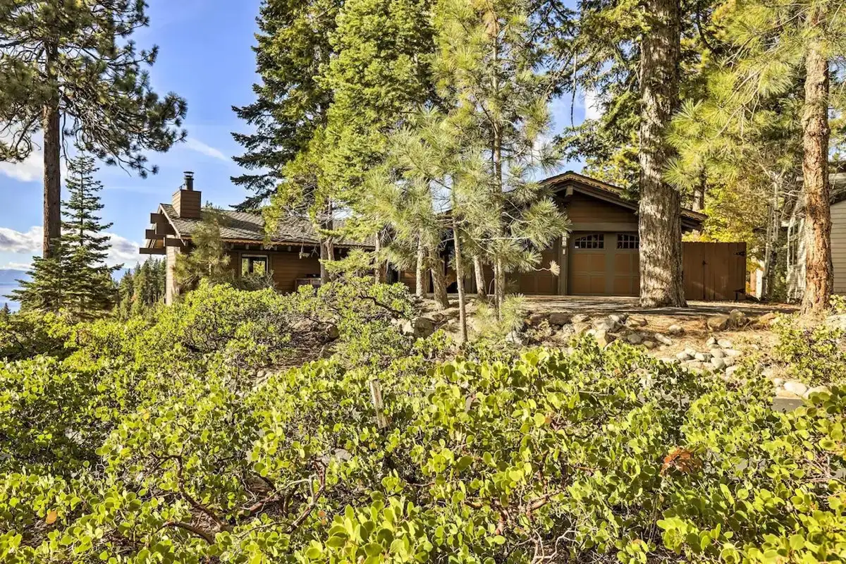 House Exterior, Lakeview Oasis