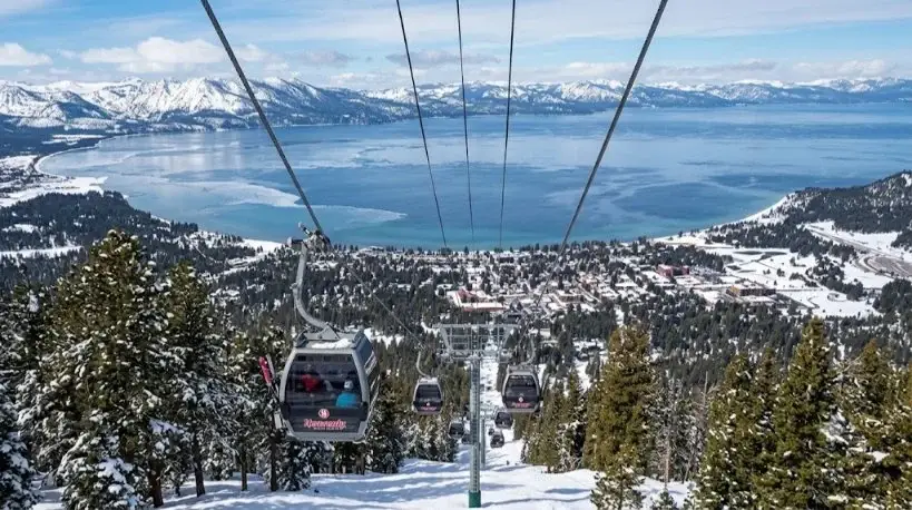 Heavenly gondola over Lake Tahoe