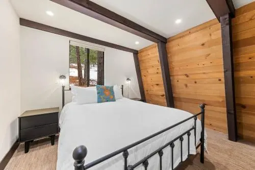 Second bedroom at Sierra Bliss at Martis Landing, 4 bedroom Truckee cabin rental
