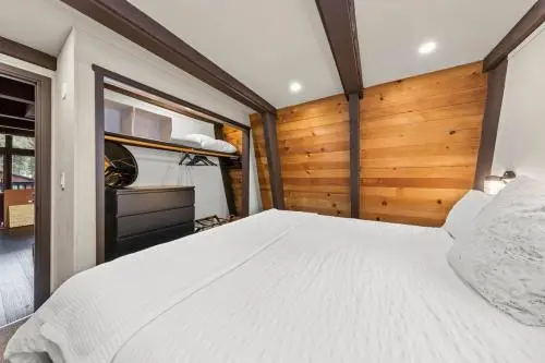 Third bedroom at Sierra Bliss at Martis Landing in Truckee, sleeps 10 guests comfortably