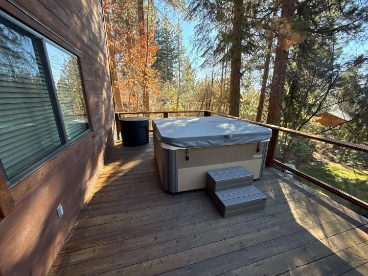 hot tub at Incline Lakeside Haven in Incline Village, towels and amenities included