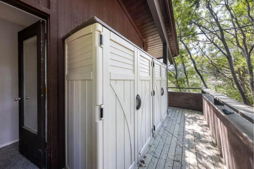 Large outdoor deck at Incline Tranquil Loft overlooking the Sierra Nevada in Incline Village