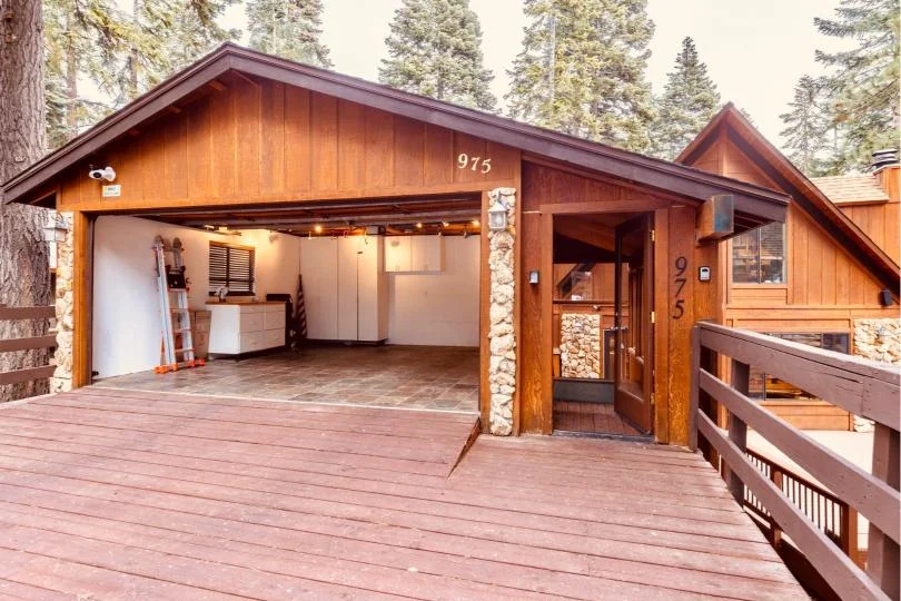 Outdoor seating and dining on the deck at Sunlit Incline Retreat in Incline Village